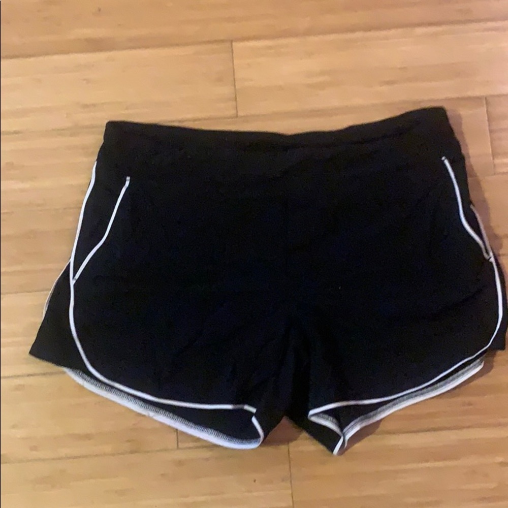 Athleta Shorts with Pockets!